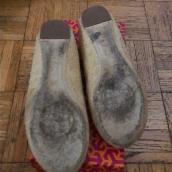 Tory Burch Chelsea Stitched Logo Ballet Flats - Picture 2 of 3